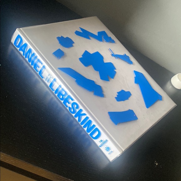 Daniel Libeskind Architectural Book with Blue Accents - Picture 1 of 3